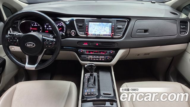 Kia Canival 2016 — photo 10
