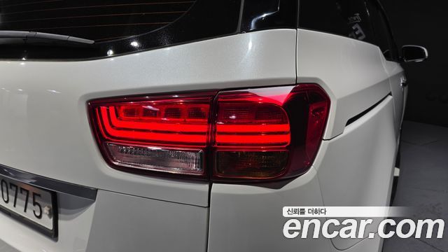 Kia Canival 2016 — photo 9