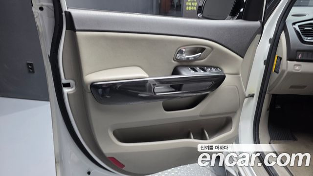 Kia Canival 2016 — photo 15