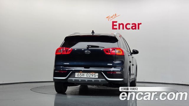 Kia Niro 2017 — photo 4