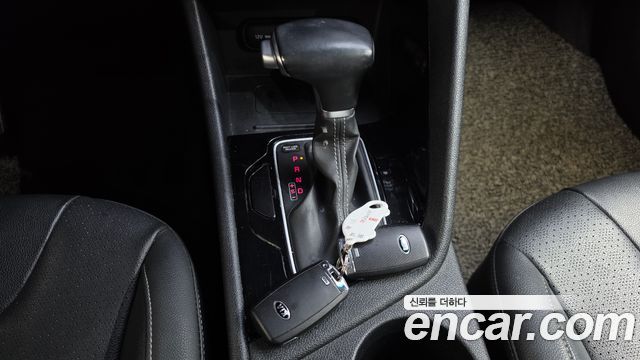 Kia Niro 2017 — photo 12