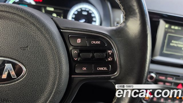 Kia Niro 2017 — photo 25