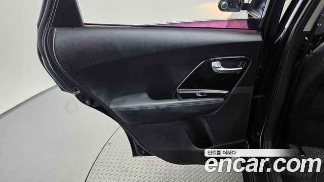 Kia Niro 2017 — photo 15