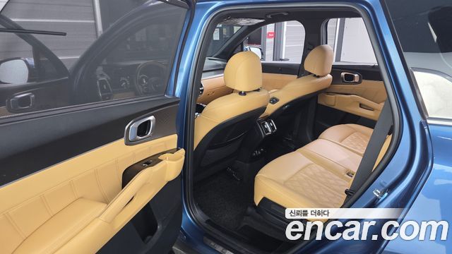 Kia Sorento 2023 — photo 17