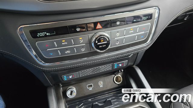 KG Mobility Rexton 2018 — photo 29