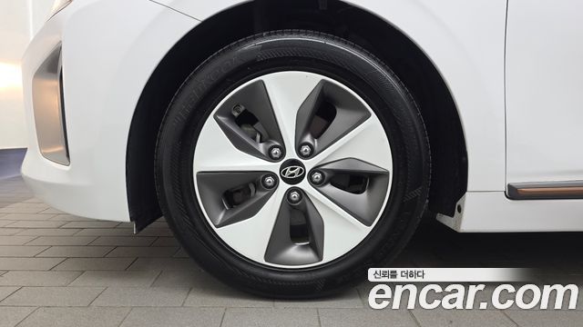 Hyundai Ioniq 2018 — photo 5