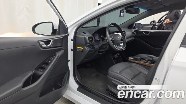 Hyundai Ioniq 2018 — photo 10