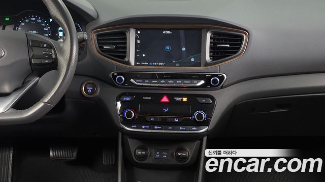 Hyundai Ioniq 2018 — photo 13