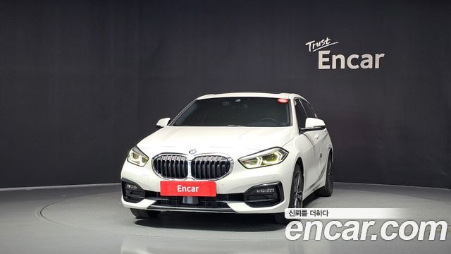 BMW 1-Series 2021 — photo 3