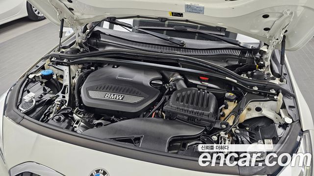 BMW 1-Series 2021 — photo 6