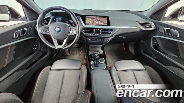 BMW 1-Series 2021 — photo 10