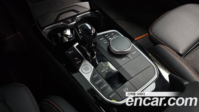 BMW 1-Series 2021 — photo 12