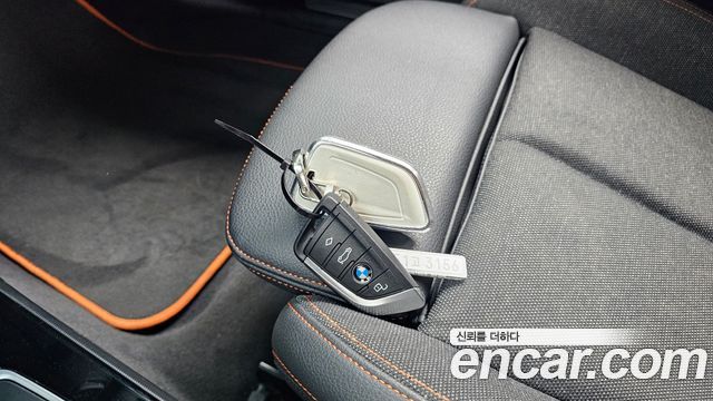 BMW 1-Series 2021 — photo 21