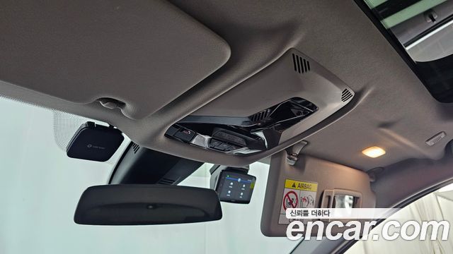 BMW 1-Series 2021 — photo 25