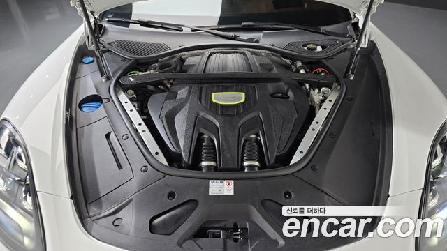Porsche Panamera 2020 — photo 6