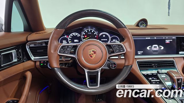 Porsche Panamera 2020 — photo 18