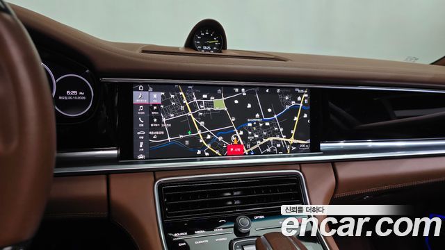 Porsche Panamera 2020 — photo 19