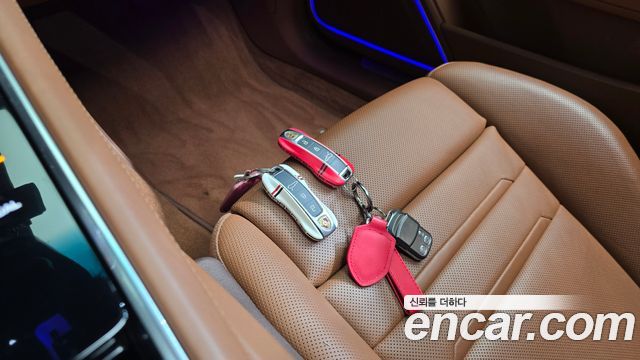 Porsche Panamera 2020 — photo 21