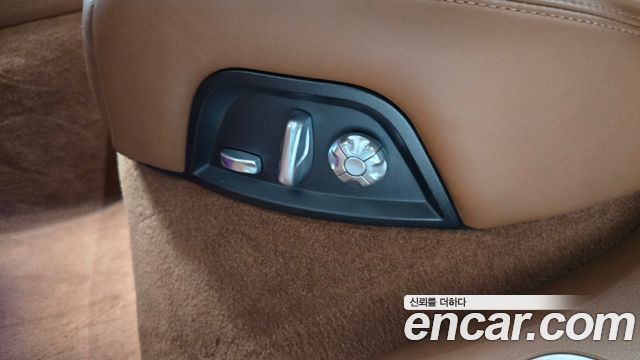 Porsche Panamera 2020 — photo 25