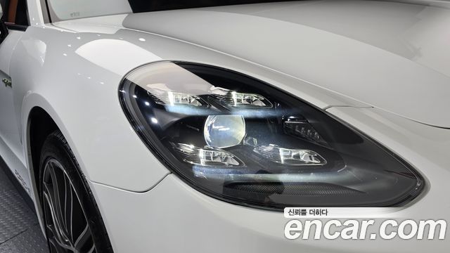 Porsche Panamera 2020 — photo 8