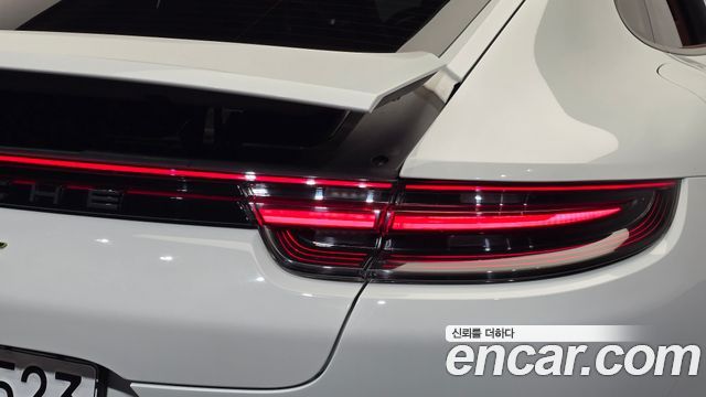 Porsche Panamera 2020 — photo 9