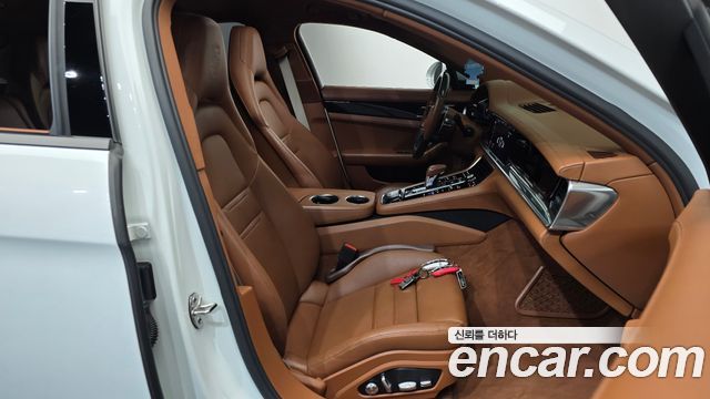 Porsche Panamera 2020 — photo 16