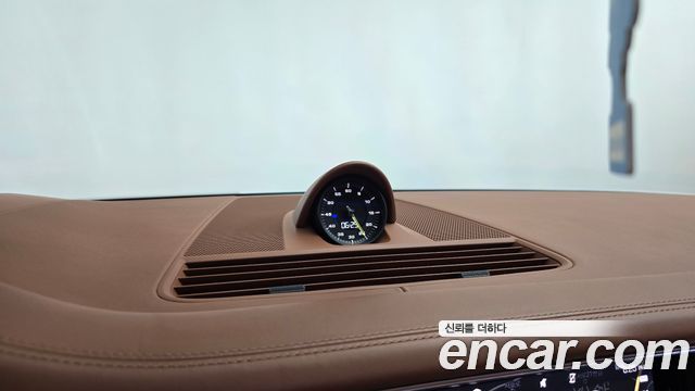 Porsche Panamera 2020 — photo 33