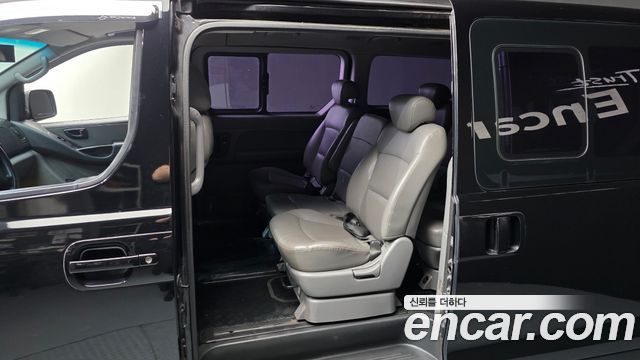 Hyundai Starex 2013 — photo 11