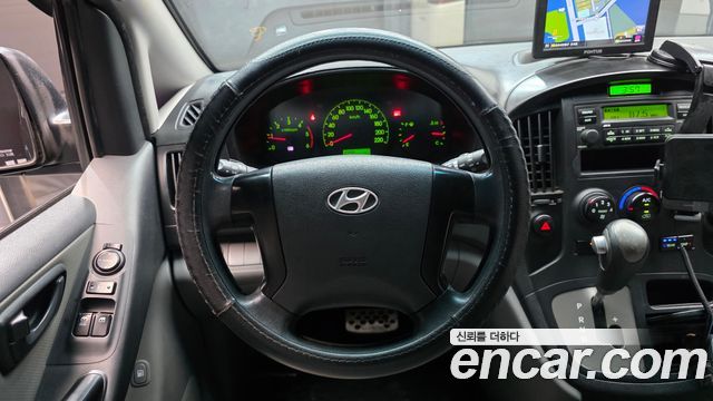 Hyundai Starex 2013 — photo 14