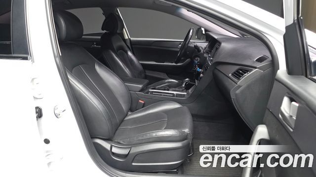 Hyundai Sonata 2017 — photo 11
