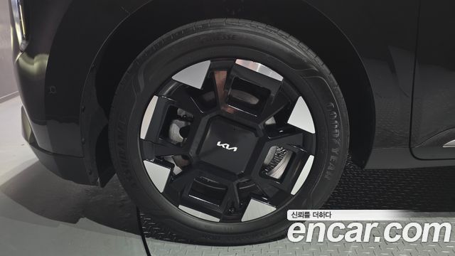 Kia Canival 2024 — photo 5