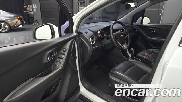 Chevrolet Korea Trax 2017 — photo 13