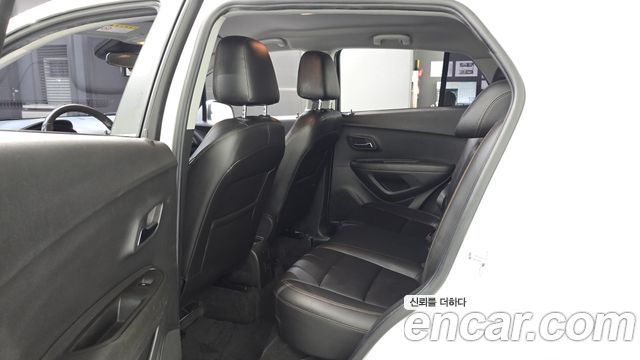 Chevrolet Korea Trax 2017 — photo 17