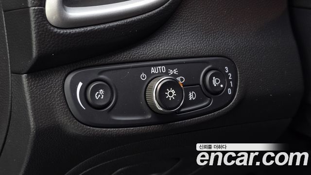 Chevrolet Korea Trax 2017 — photo 21