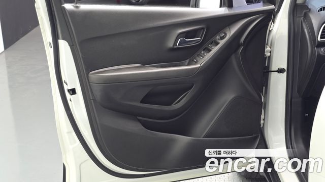 Chevrolet Korea Trax 2017 — photo 14
