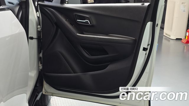 Chevrolet Korea Trax 2017 — photo 15