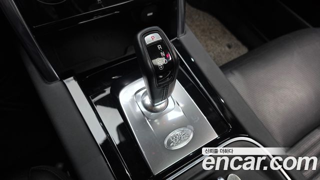 Land Rover Discovery Sport 2020 — photo 12