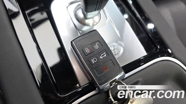 Land Rover Discovery Sport 2020 — photo 27
