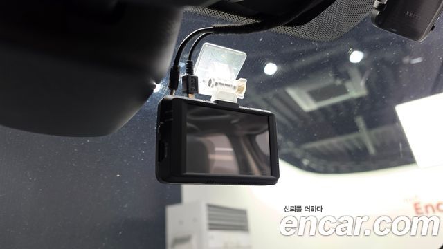 Land Rover Discovery Sport 2020 — photo 32