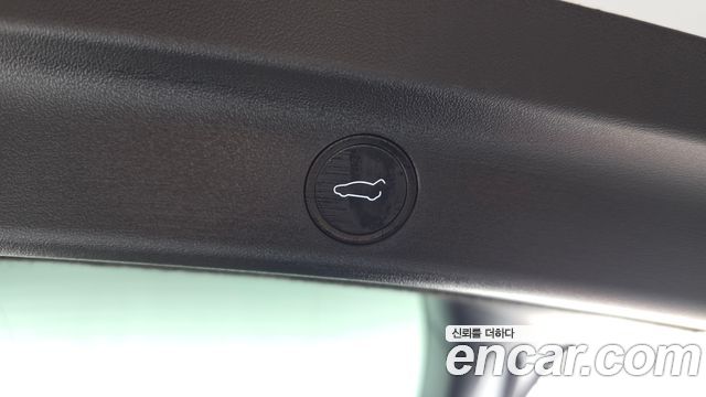 Tesla Model Y 2024 — photo 22