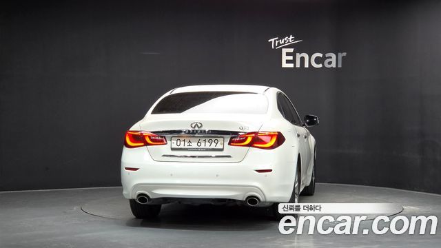 Infiniti Q70 2017 — photo 4