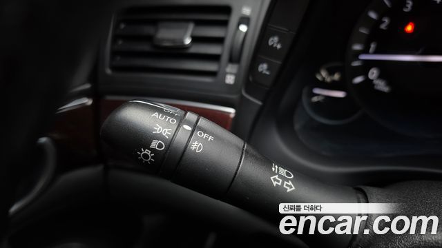 Infiniti Q70 2017 — photo 29