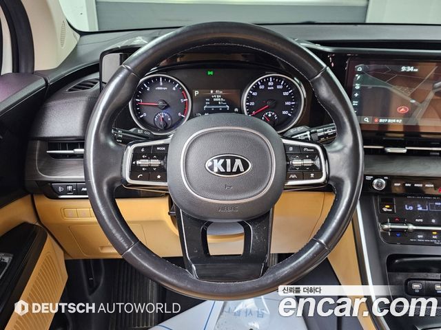 Kia Canival 2021 — photo 13