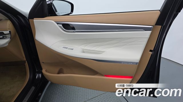 Hyundai Grandeur 2022 — photo 14