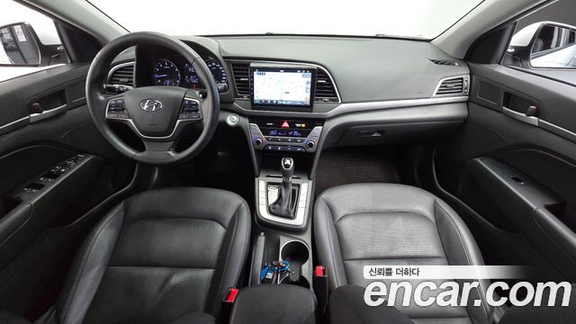Hyundai AVANTE 2017 — photo 7