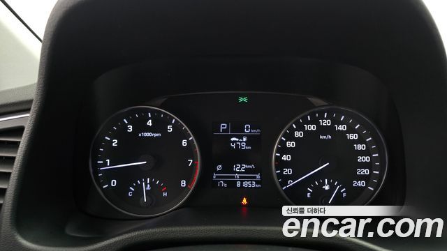 Hyundai AVANTE 2017 — photo 8