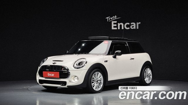 Mini Cooper 2017 — photo 1