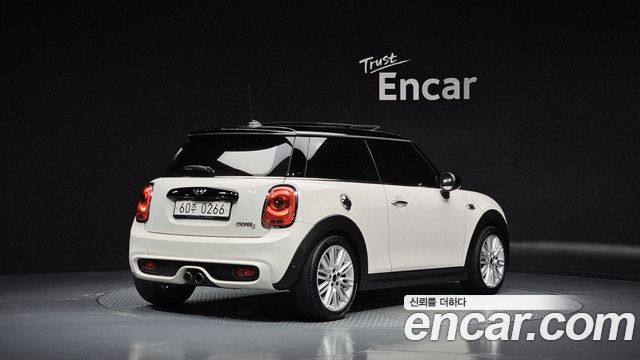 Mini Cooper 2017 — photo 2