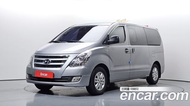 Hyundai Starex 2017 — photo 1