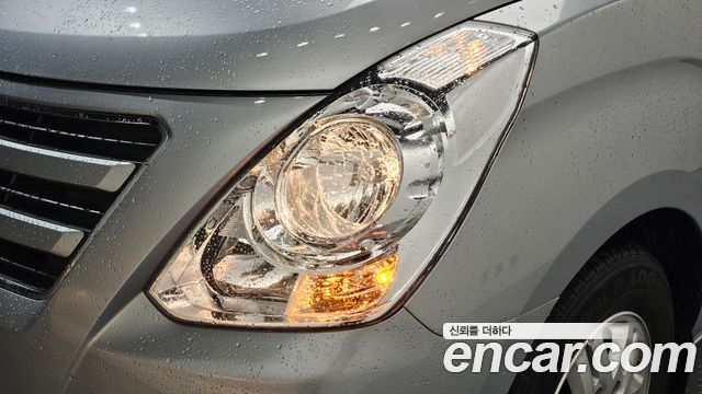 Hyundai Starex 2017 — photo 8
